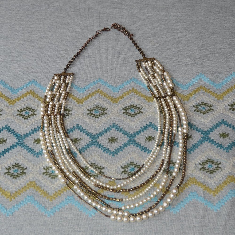 Lovely Faux Pearl Necklace with Extender